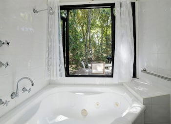 Tiona Palms Holiday Park - Accommodation Bookings 2