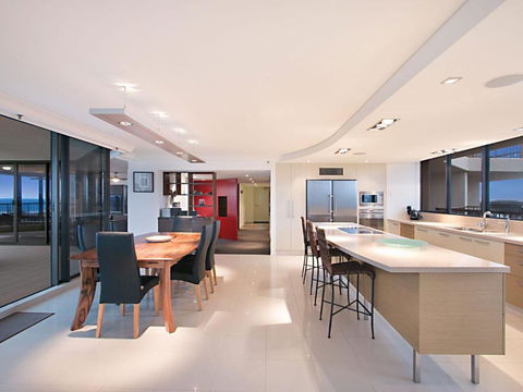 Seascape Apartments Unit 1201A Luxury Apartment With Views Of The Gold Coast & Hinterland - Accommodation Bookings 5