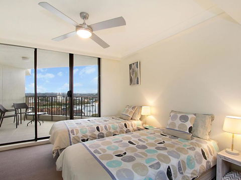 Seascape Apartments Unit 1201A Luxury Apartment With Views Of The Gold Coast & Hinterland - Accommodation Bookings 4