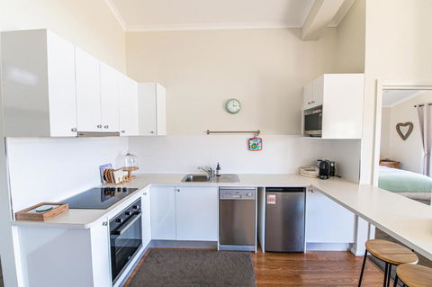 Mortimers Wines The Canopy Loft - Accommodation Bookings 2