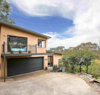 Postcards From the Edge - Accommodation Bookings