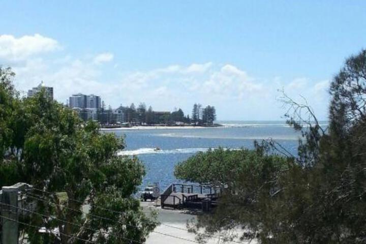 Southern Sunshine Coast QLD Accommodation Bookings