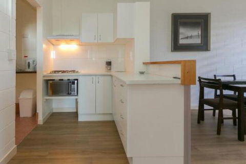 Blue Water Retreat Upstairs & Downstairs - Accommodation Bookings 2