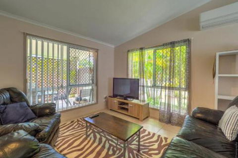 Affordable Holiday Home - Accommodation Bookings 0