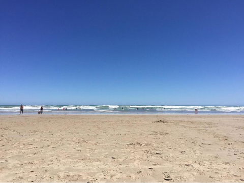 Island Waterfront Getaway WiFi - Accommodation Bookings 6