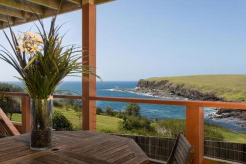 Absolute Oceanfront Cottage - Accommodation Bookings 3