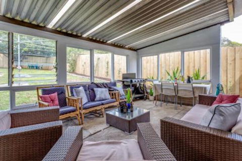 A Wave From It All - Accommodation Bookings 2