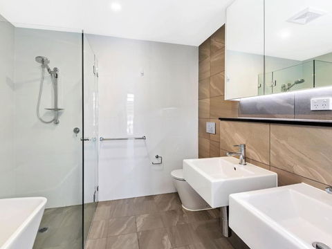 Oceans Edge #8 8 / 5 Campbell Crescent Terrigal - Accommodation Bookings 1