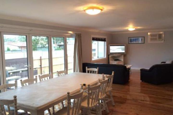 Browns Mountain NSW Accommodation Bookings