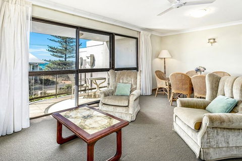 Ocean Waves - Accommodation Bookings 6