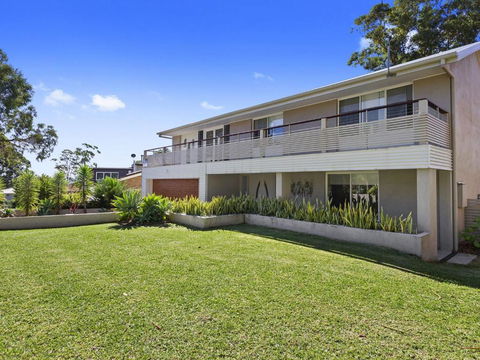 HILLTOP HAVEN In MOLLYMOOK - Accommodation Bookings 5