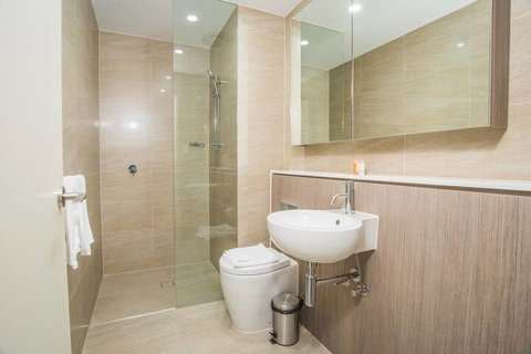 Lovely & Luxurious Townhouse In Zetland - Accommodation Bookings 6
