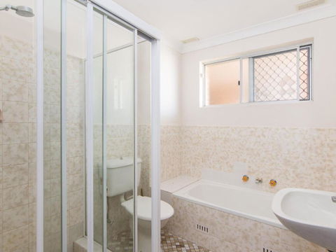 Albert Court 8 - Accommodation Bookings 1