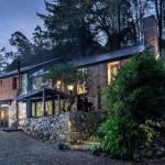 The Stone On The Hill 3 Bedroom House - Accommodation Bookings 0