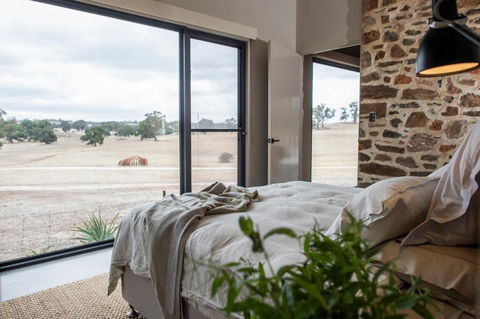 Hutton Vale Farm JHA Stone Cellar - Accommodation Bookings 1