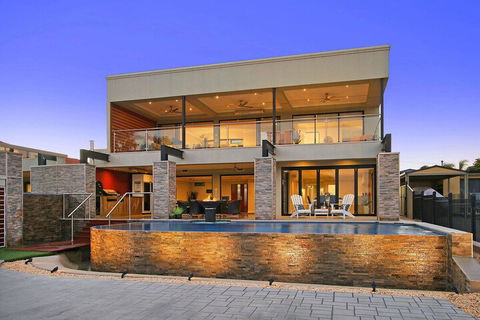Lang Street Luxury Retreat Mulwala - Accommodation Bookings 1