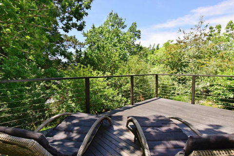 Cloudsong Chalet 4 Close To The Village Centre! - Accommodation Bookings 4