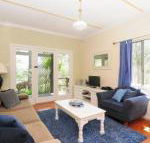 Love Shack 1 bedroom cosy cottage - Accommodation Bookings