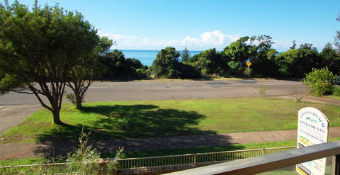 7 Flynns Beach Apartment - Accommodation Bookings 4