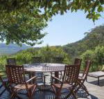 Taliesin Beautiful 4 bedroom home with amazing views - Accommodation Bookings