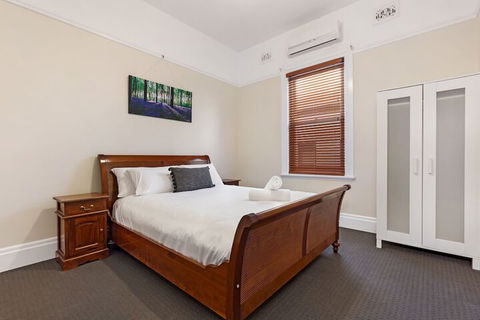 Drummoyne 3 Bedroom Home (62ALE) - Accommodation Bookings 6