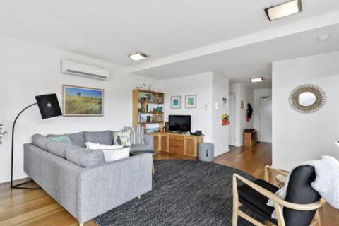POINT GREY APARTMENT ONE VIEWPOINT - Accommodation Bookings 2