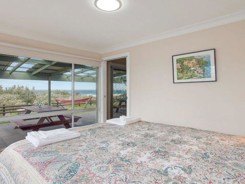 Antonios Paradise Spectacular Views Over Warrain Beach - Accommodation Bookings 4