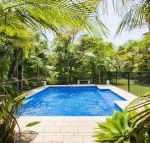 Beachfront Pool House Absolute beachfront - Accommodation Bookings