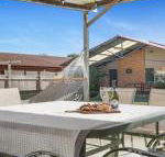 Cleveland Place walk to beach  shops - Accommodation Bookings