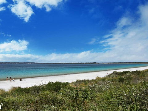 CShells On Quay Perfect Location & Great Views - Accommodation Bookings 3