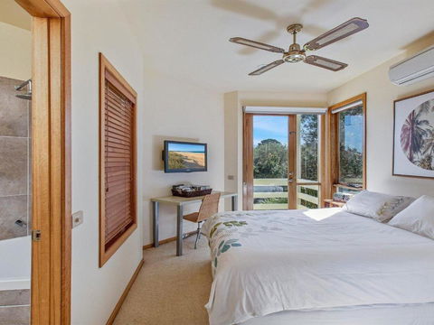 Maldas Retreat Air Con Fireplace & Outdoor Spa - Accommodation Bookings 6