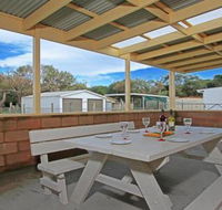 Ohio one street back from beach access - Accommodation Bookings
