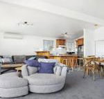 Penguin Cove relax on the beach - Accommodation Bookings