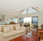 Villa Mer stylish waterfront accommodation - Accommodation Bookings