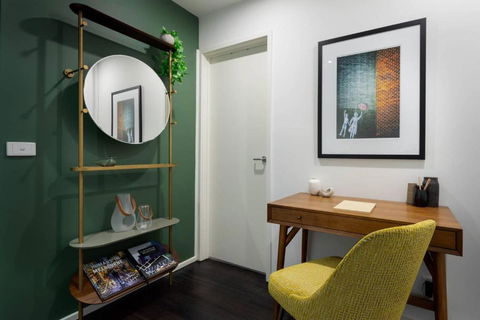 Oliver Stylish City Views Near Graffiti Laneways - Accommodation Bookings 2