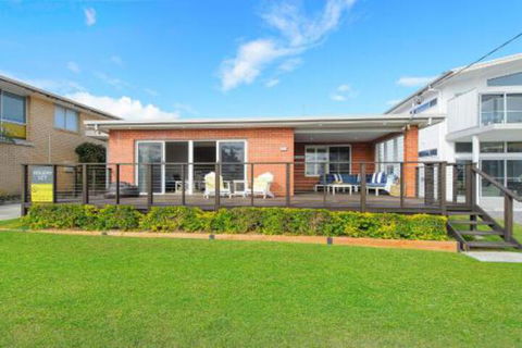 Casa Sorella Beachfront Family Home With Pool - Accommodation Bookings 3