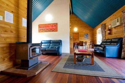 Sunnyhurst Chalets Rural Stay - Accommodation Bookings 3