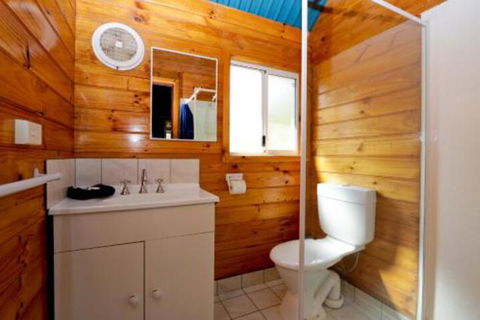 Sunnyhurst Chalets Rural Stay - Accommodation Bookings 7