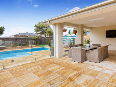 MALIBU SAFETY BEACH - Accommodation Bookings 6