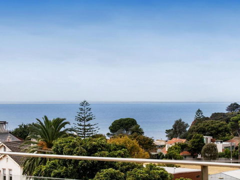 NORTH POINT RETREAT MORNINGTON - Accommodation Bookings 4