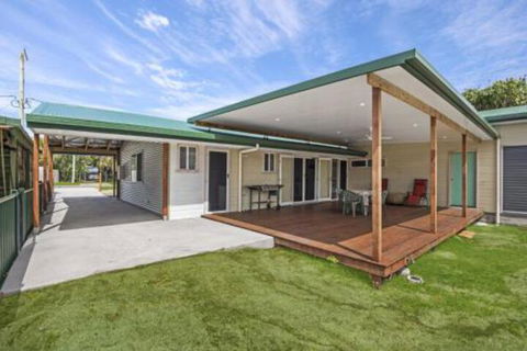 Beach Shack On Towners - Accommodation Bookings 0