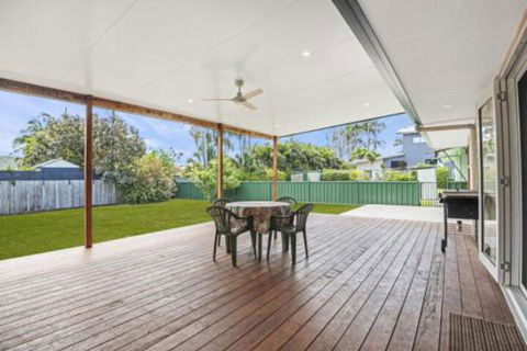 Beach Shack On Towners - Accommodation Bookings 5