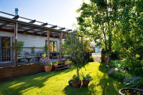 Giraffe Manor - Accommodation Bookings 7