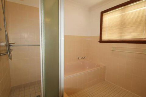 Amzaz 15 Korogora Street - Accommodation Bookings 0