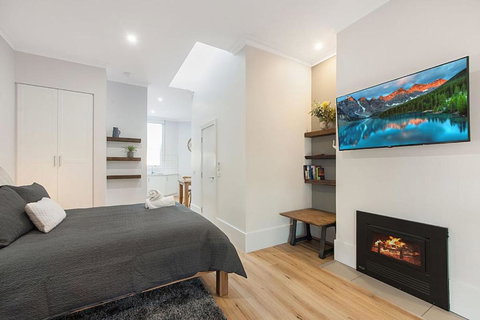 Little Hopwood Apartment No1 - Accommodation Bookings 4