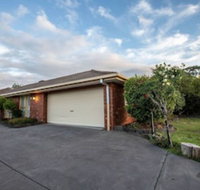 Quiet  Peaceful 3bed2bath Home keilor Downs - Accommodation Bookings