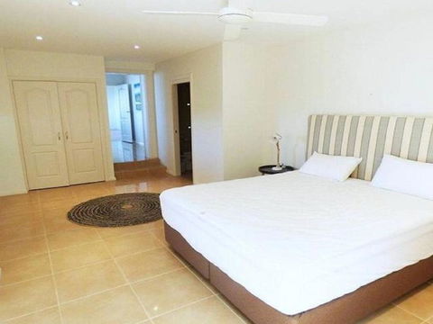 Cliff View 62 Forresters Beach Road - Accommodation Bookings 3