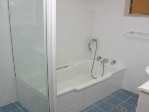 Cumbernauld #9 9 / 12 Terrigal Esp - Accommodation Bookings 3