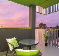Canopy at 44 Minutes from the CBD Train  Cafes Wifi Nespresso Amenities - Accommodation Bookings