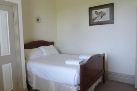 Claremont Farmhouse - Accommodation Bookings 7